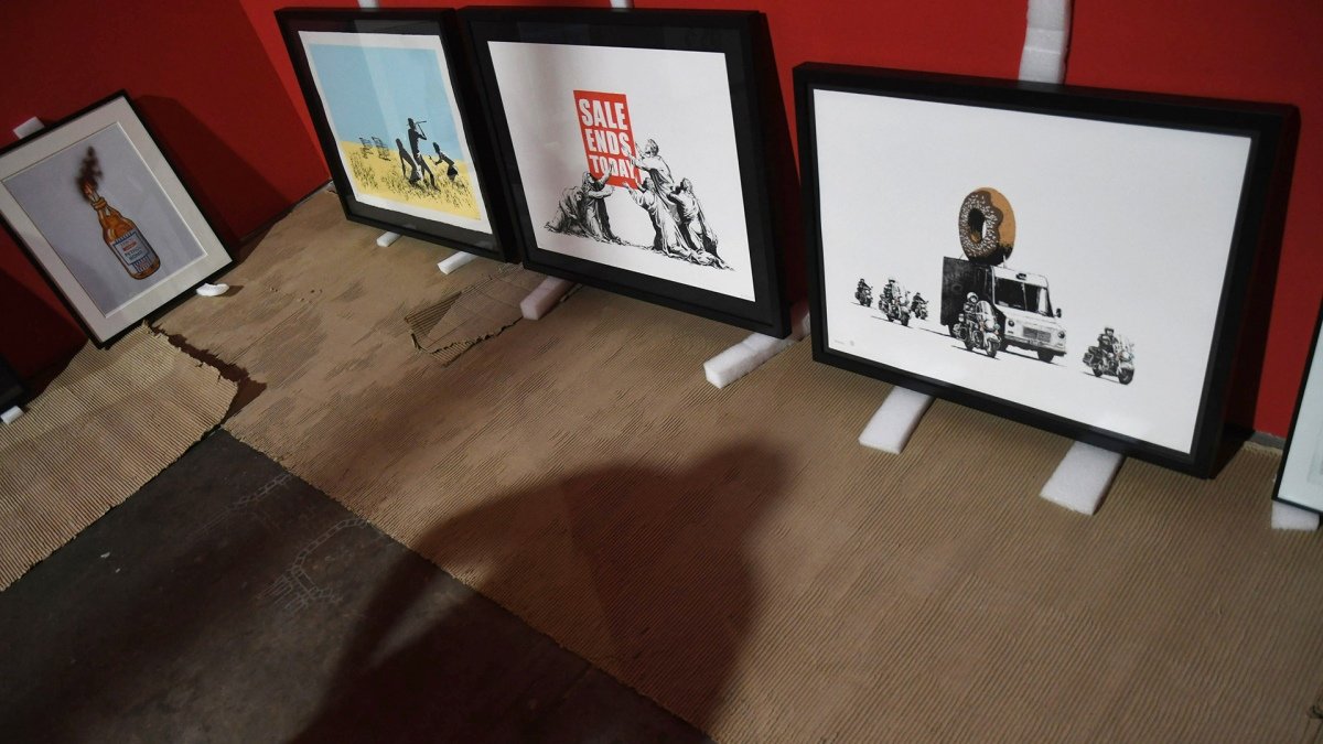 Cmo puede Banksy demostrar que es autor de una obra si no se conoce quin es Si quiere hacer un reclamo jurdico tiene que validar su identidad en alguna etapa de ese proceso Foto Pablo Aeli