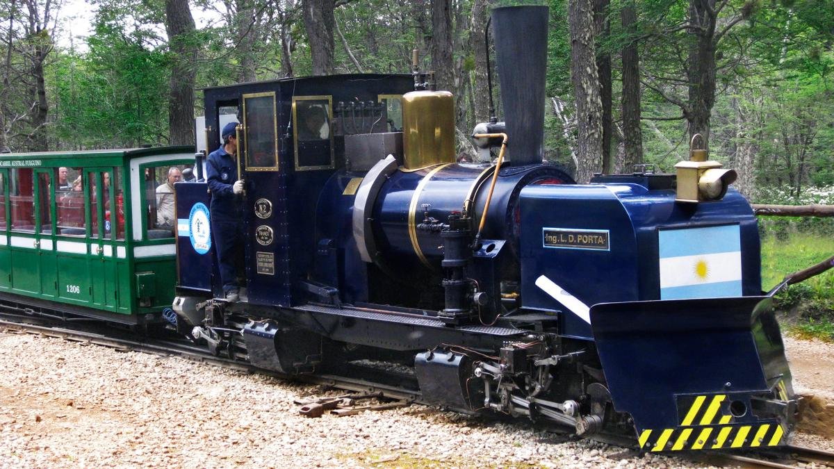 A este icnico ferrocarril de poca lo impulsan distintas locomotoras la argentina