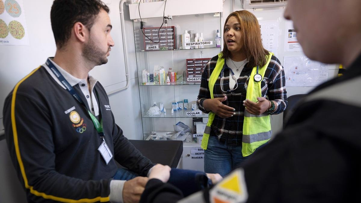 Adnaloy Lpez mdica laboral De los ms de 3000 empleos directos un 10 son mujeres en funciones tan variadas como administracin servicios transporte y supervisin Gasoducto Presidente Nestor Kirchner Obrador PK 60 Rengln 1 Foto Victoria Ges