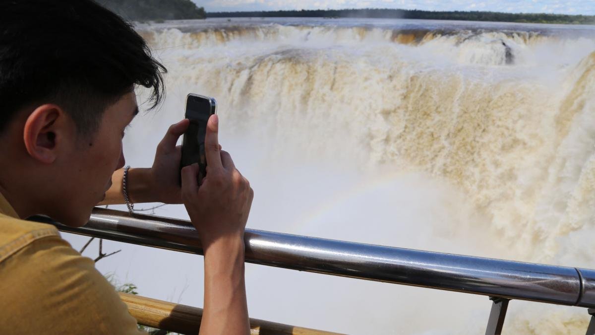 Con las nuevas obras se ampli el balcn de la Garganta del Diablo con lo que se sumaron ms de 310 metros cuadrados Foto Prensa Ministerio de Ambiente