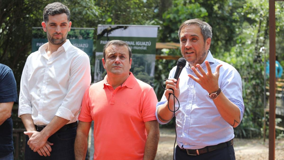 Cabandi destac la recuperacin del Circuito Inferior que permiti mejorar la infraestructura para los visitantes de esta rea protegida Foto Prensa Ministerio de Ambiente