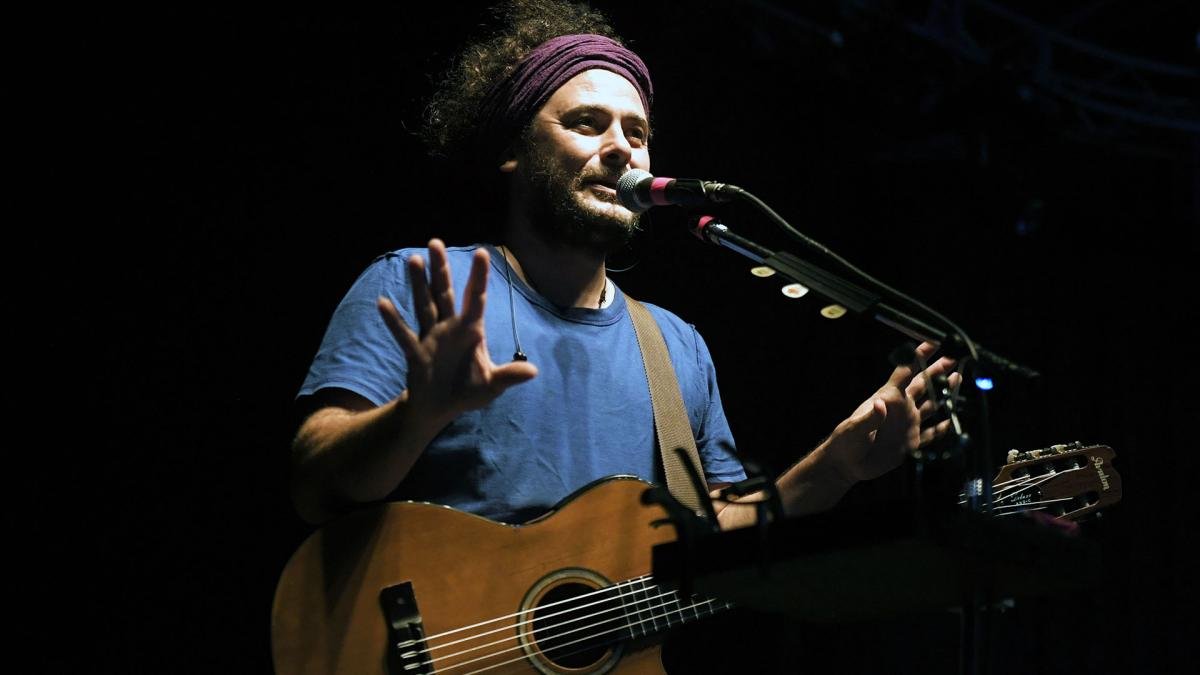 A solas y sin libreto es el recital unipersonal que el artista ofrece desde agosto pasado Foto Julin lvarez