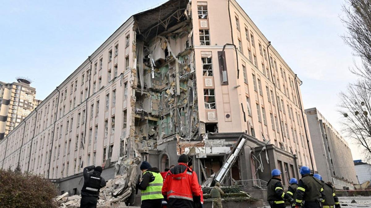 Ucrania asegura que un ataque con misiles destruy ms de 10 apartamentos de un edificio donde la gente dorma pacficamente Foto Archivo