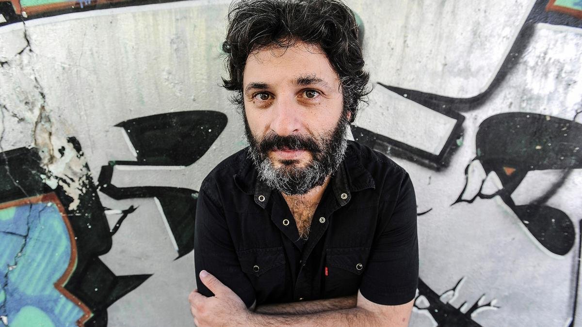 Ronsino adems de la distincin de la Fundacin El Libro recibir un premio por 150000 pesos Foto Luciana Granovsky