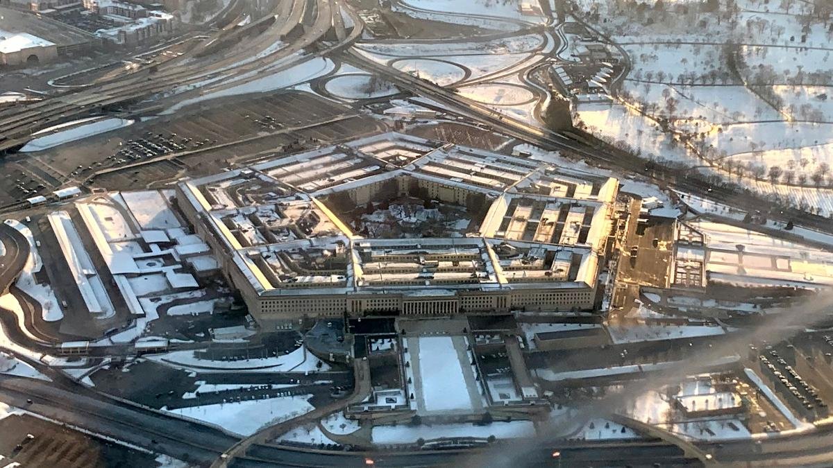 Segn el peridico The New York Times un rastro de evidencia digital seal a Teixeira como el lder del grupo de chat privado en Discord donde aparecieron los documentos Foto AFP