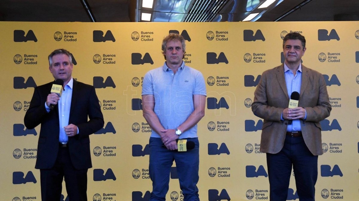 Marcelo DAlessandro el exministro de seguridad hoy apartado del gobierno en la presentacin del sistema