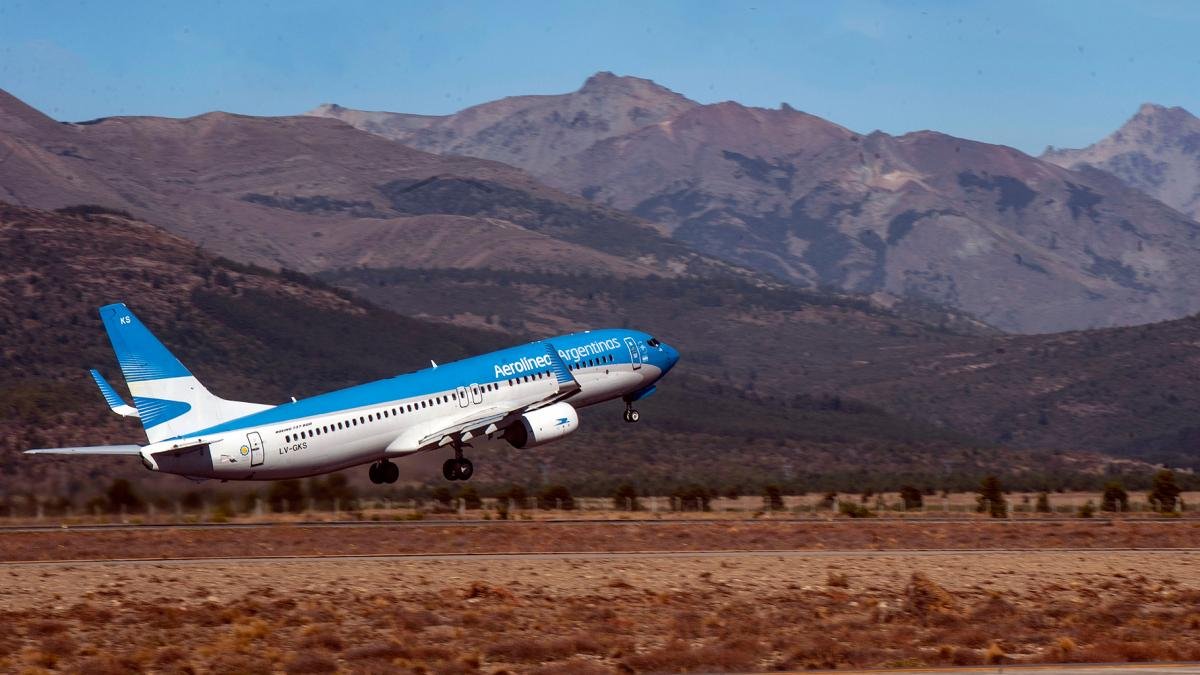 Aerolneas motoriz una suba del ingreso de turistas