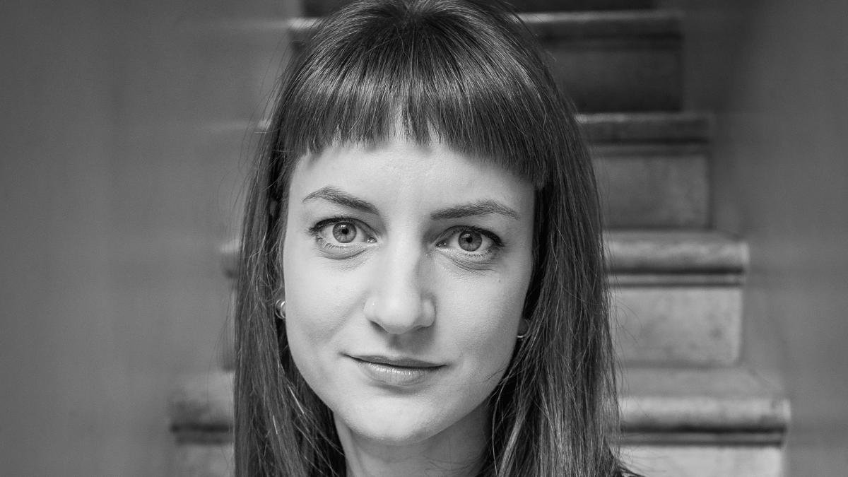 La escritora italiana Francesca Manfredi describe con crudeza las culpas familiares que se descargan sobre las mujeres Foto Grazia Fiore