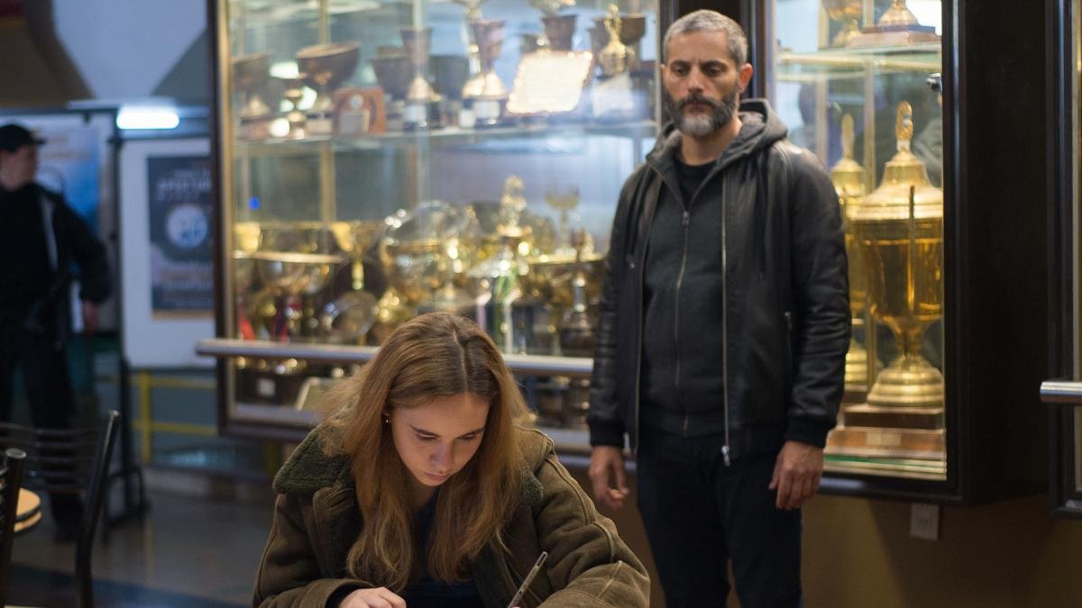 Joaqun Furriel y Maite Lanata en El Jardn de Bronce de HBO Max Foto Prensa
