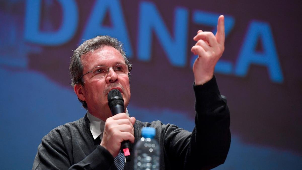 El ministro Bauer con su enftico discurso acerca de quienes pretenden descartar la Cultura Foto Maximiliano Luna