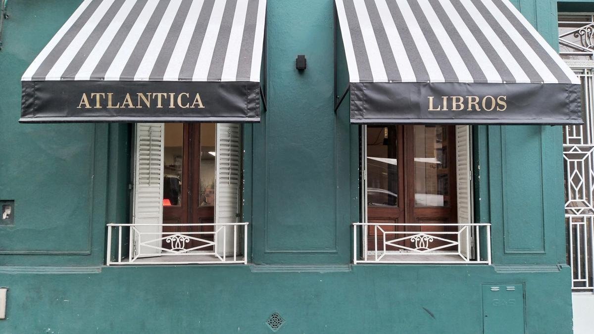 Atlntica una libreracaf ubicada en el barrio de Caballitofoto Nacho Sanchez