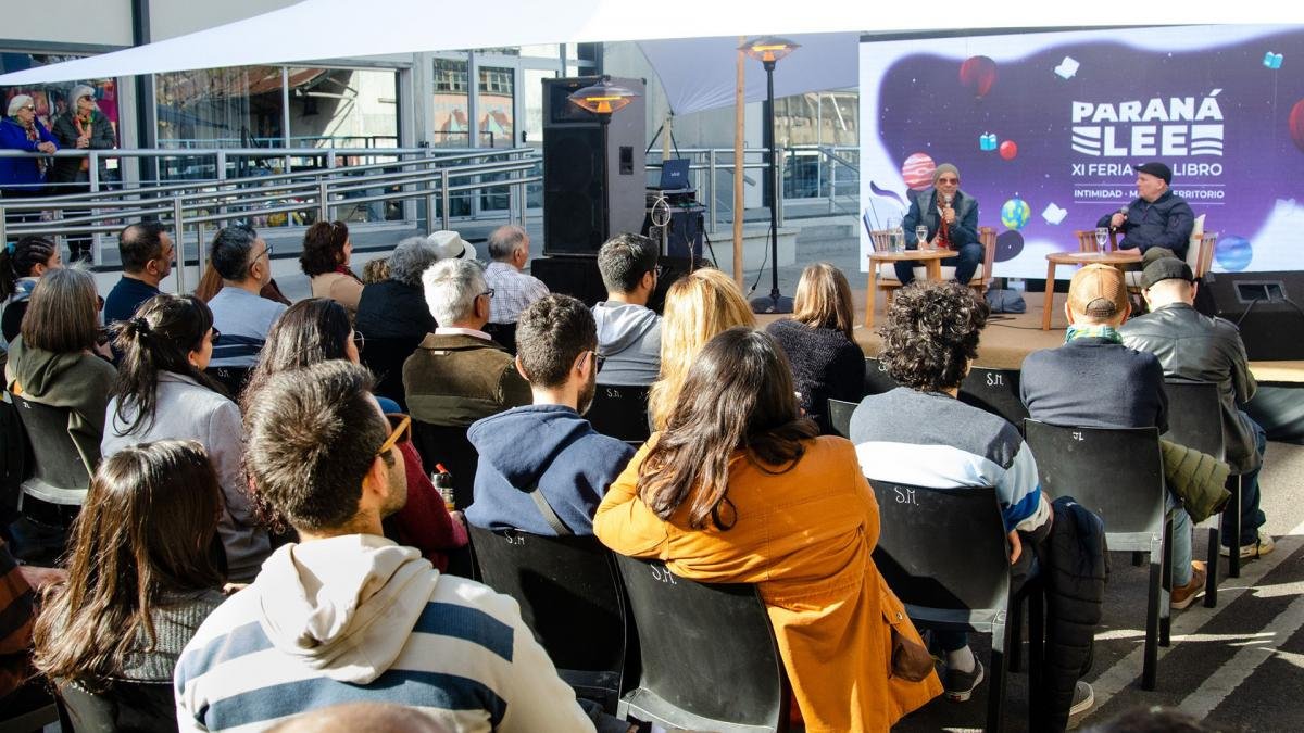 Sofa Daichman Una linda oportunidad para acercarse y alimentar el derecho a la cultura