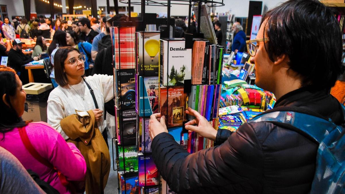 El intendente Dahl seal que la Feria dinamiza el sector editorial y pone en marcha reas como la turstica gastronmica y comercial