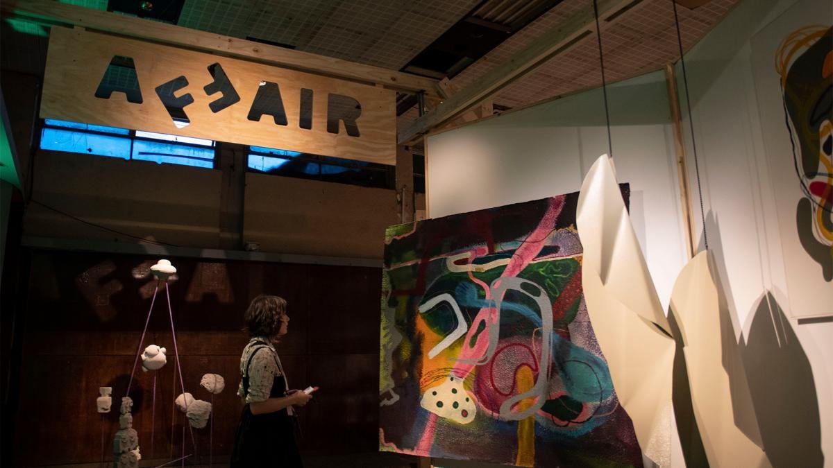 Las propuestas dialogan unas con otras a partir de una singular estructura autoportante Foto Camila Godoy