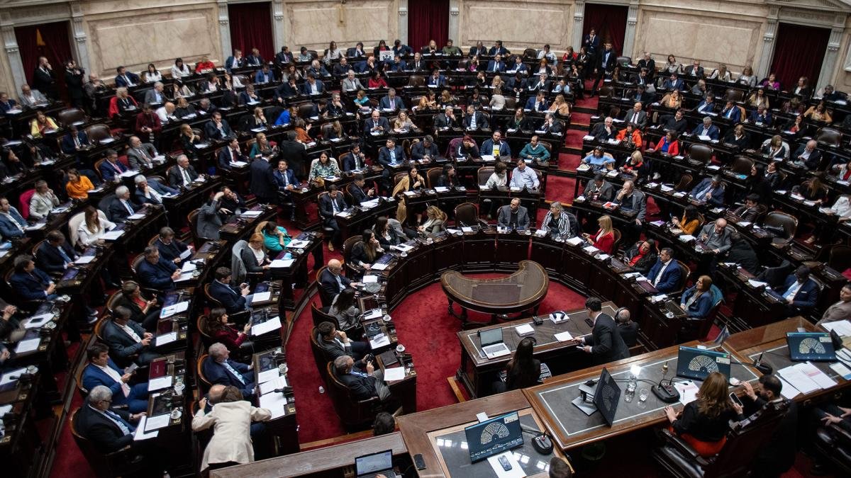 La intencin del oficialismo es emitir dictamen el prximo lunes y un da despus llevarlo al recinto de la cmara baja Foto Eliana Obregn