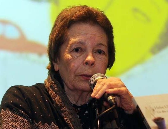 Uhart fue escritora y docente