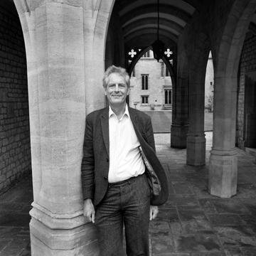 Sir Mark Jones fue nombrado director interino del Museo Britnico luego de que saliera a la luz el robo Foto Universidad de Oxford