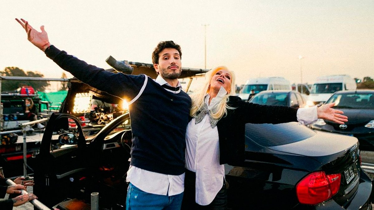 En el rodaje del clip con Sebastin Yatra Foto Twitter SebastianYatra