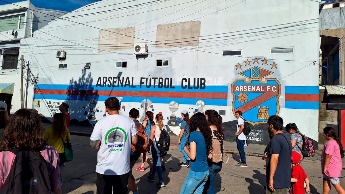 Tambin se explican los procesos histricos y sociales del barrio