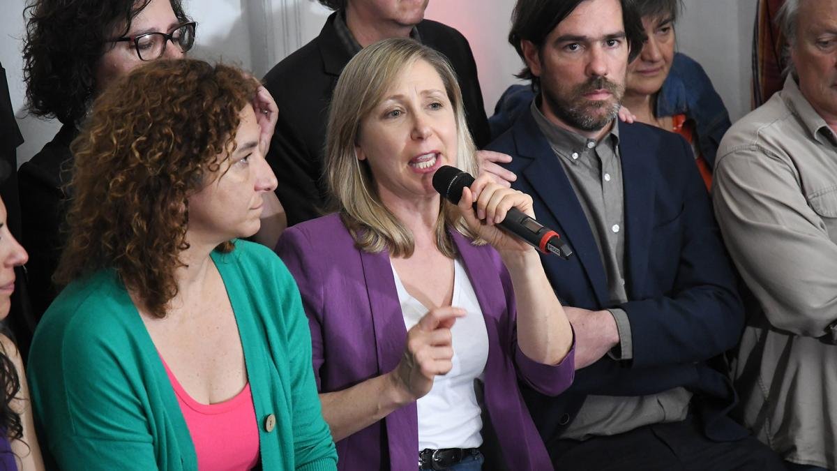 La iniciativa enumera una serie de supuestas irregularidades