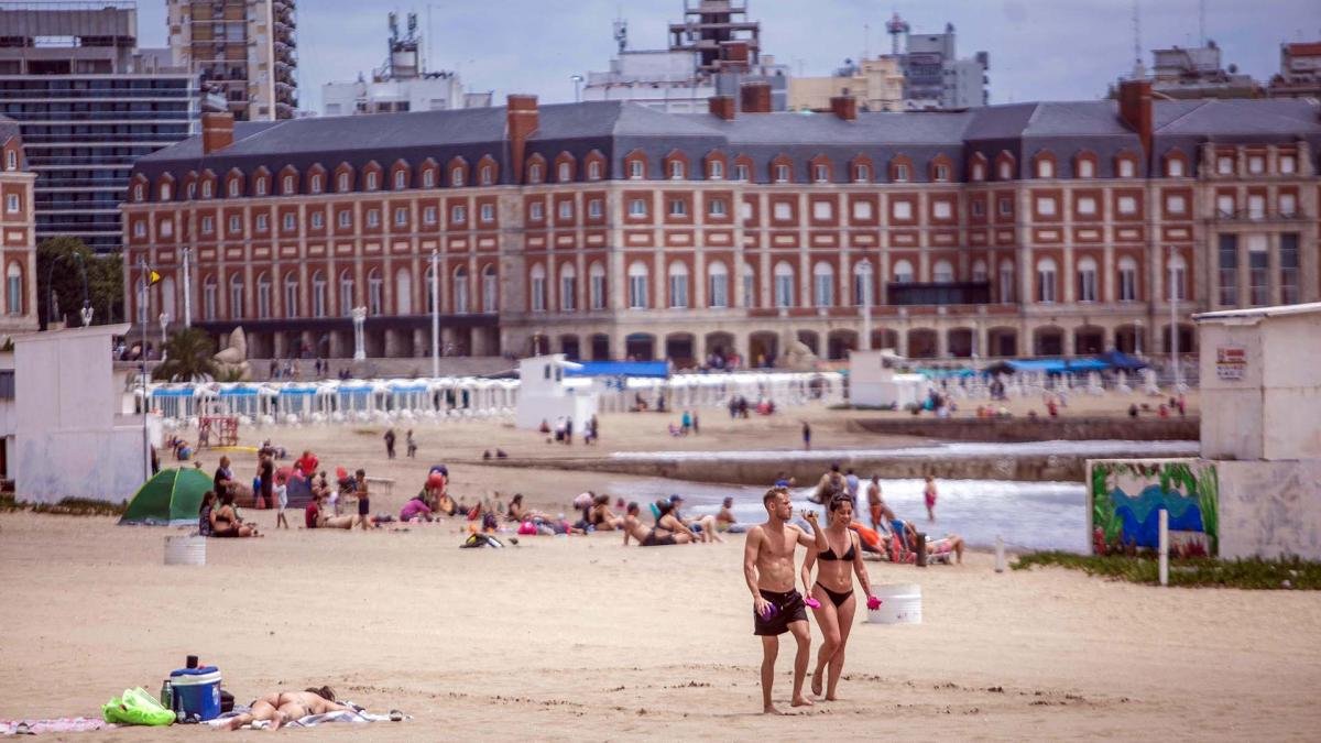 Mar del Plata comenz su ritmo de verano con la llegada de casi 165 mil visitantes para Ao Nuevo Foto Diego Izquierdo