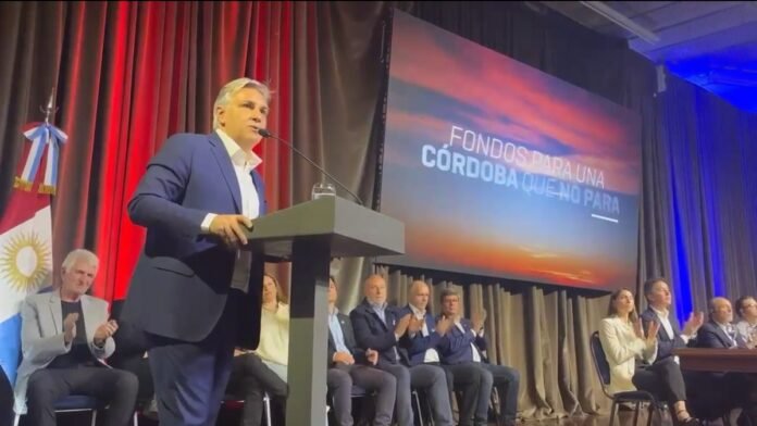 Llaryora: "Desfinanciar la universidad es sacrificar el futuro de todos los argentinos"