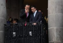 El Congreso de Perú destituye al sexto presidente en diez años