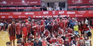 San Isidro ganó y sigue en la cima