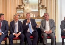 Llaryora en el Council of the Americas: “Es el momento de ponerse la camiseta de Argentina”