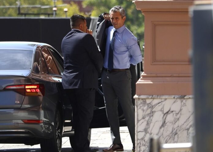 Los Menem recibieron a los belgas de Deme y se meten en la pelea de la Hidrovía