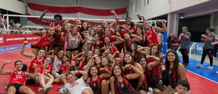 San Isidro firmó una remontada histórica en el Superdomo y bajó al líder