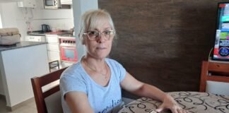 Vivir para contarlo: su esposo le ocultó que tenía HIV, la contagió y casi muere