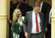 Ahora investigan un posible viaje de Adorni al Caribe