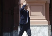 John Foos cierra su planta de Beccar e importará zapatillas de Asia