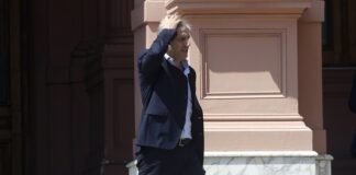 John Foos cierra su planta de Beccar e importará zapatillas de Asia