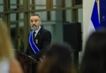 Rebelión de los libertarios contra la orden de Quirno para que rechacen el regreso de Venezuela al Parlasur