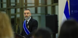 Rebelión de los libertarios contra la orden de Quirno para que rechacen el regreso de Venezuela al Parlasur