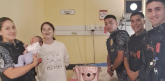 Una bebé se ahogó y fue salvada por la rápida intervención policial en Villa María