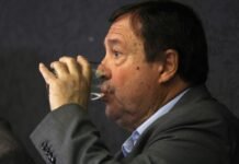 Dos legisladores abandonan a Weretilneck y desatan una crisis política en Rio Negro