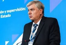 El apuro del Gobierno por expandir el negocio del calamar dispara sospechas de corrupción