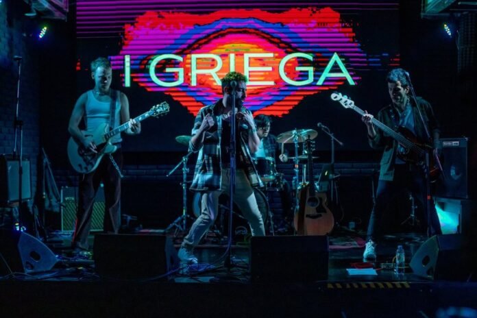 I Griega presentó “La Voz”, un nuevo single que explora la ansiedad y los conflictos internos