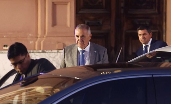 Jaldo advirtió a la Legislatura tucumana que vetará el proyecto para censurar los portales
