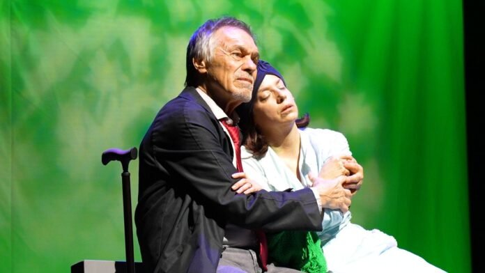 “Por el placer de volver a verla”, con Miguel Ángel Solá y Mercedes Funes, llega al Teatro Mayo