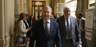Schiaretti se suma a Macri y pide la renuncia de Adorni