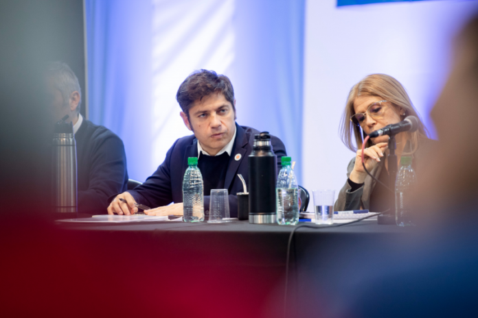 Kicillof convocó a una cumbre y anunció: "No hay sumisión, vamos a las PASO o internas"
