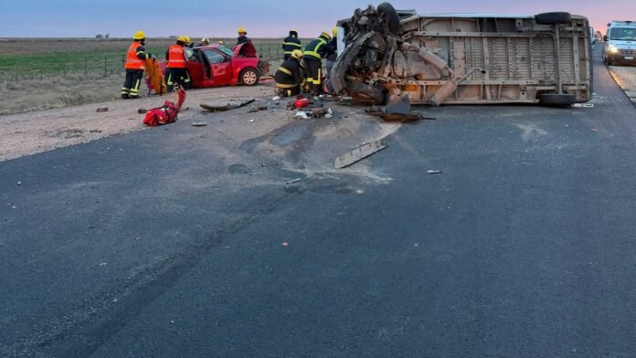 Los fallecidos en el accidente entre La Carlota y Huanchilla eran oriundos de Río Cuarto