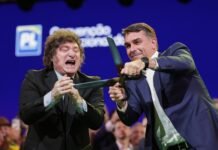 Milei trató a Lula de “ladrón” en un acto con Flavio Bolsonaro y abrió un conflicto diplomático con Brasil