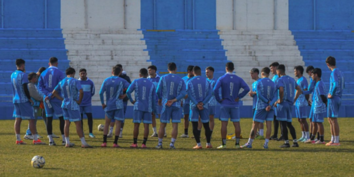 Nahuel Sandrone espera su debut en Racing de Córdoba mientras suma goles en los amistosos