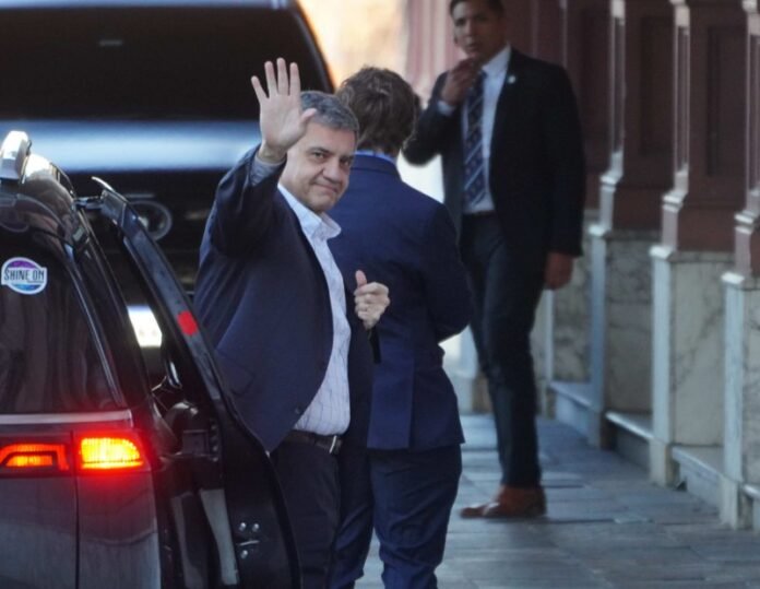 Jorge Macri sumó nueve bancos al programa de desendeudamiento de familias que impulsó Santoro