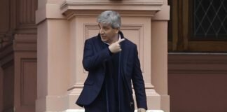 Toto Caputo dijo que dato mata encuesta y mostró una encuesta